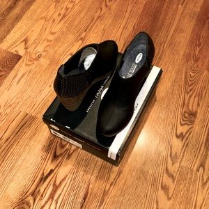 Dr. Scholls shoes. Size 8.5 woman’s